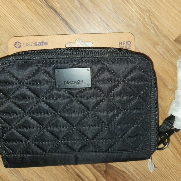 Pacsafe Bags Pacsafe Rfid Safe W5 Wallet Poshmark